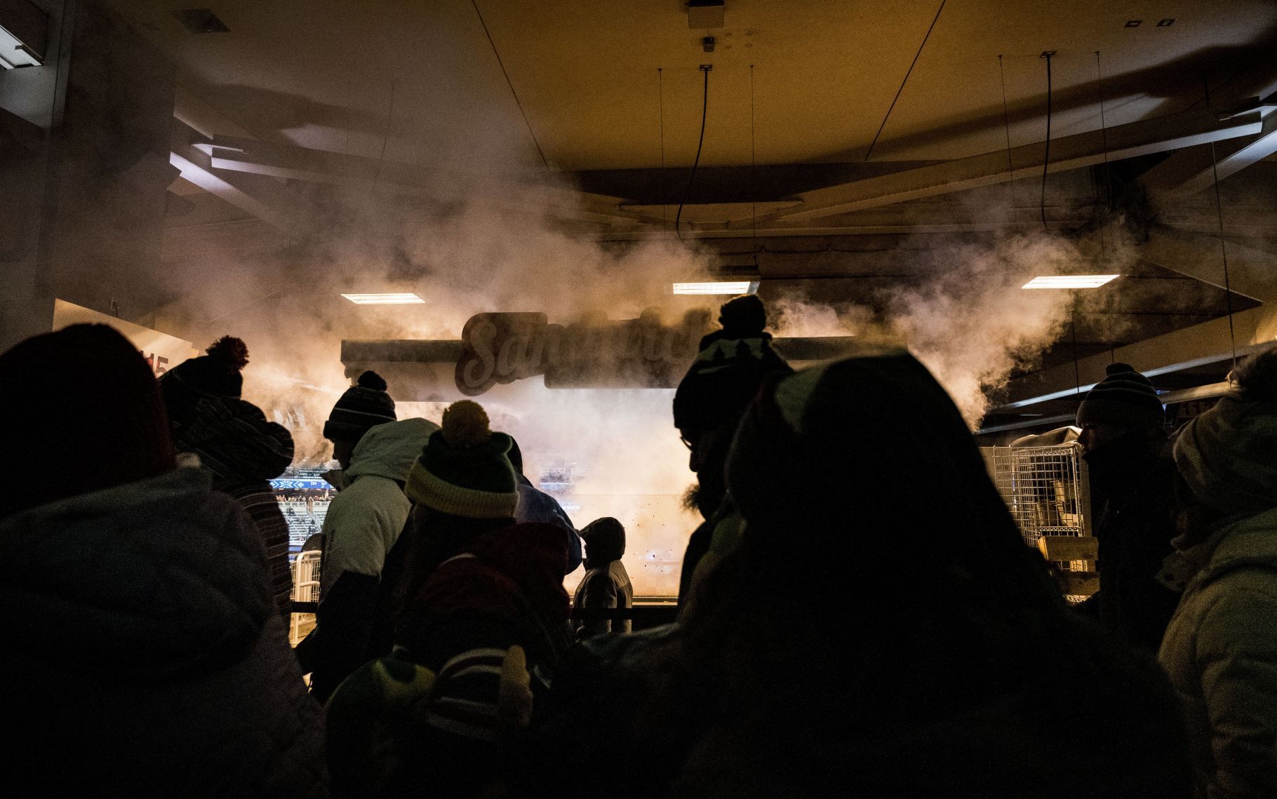Fans brave the cold before Winter Classic